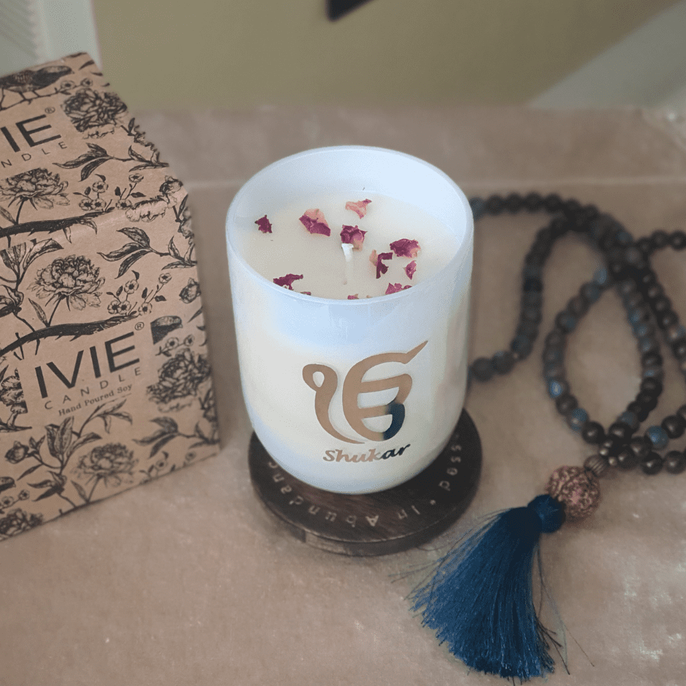 A IVIE Ek Onkar Shukar Aromatic Hand Poured Soy Candles